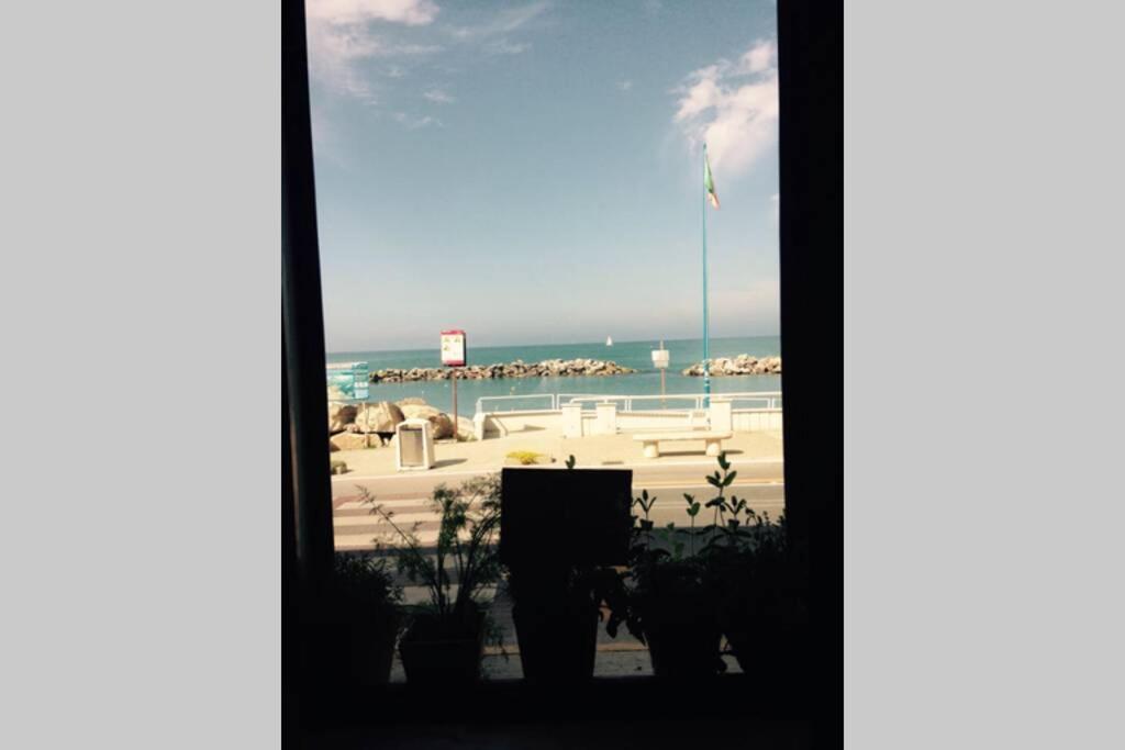 Bilocale Fronte Mare Daire Marina Di Pisa Dış mekan fotoğraf